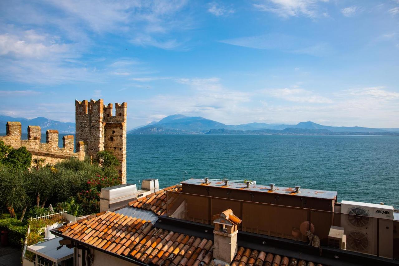 Hotel Degli Oleandri Σιρμιόνε Εξωτερικό φωτογραφία