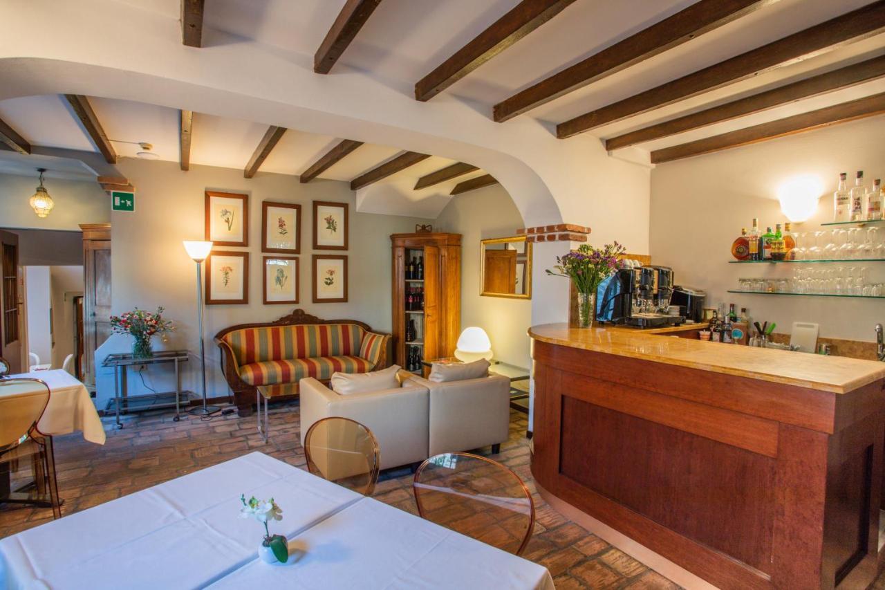 Hotel Degli Oleandri Σιρμιόνε Εξωτερικό φωτογραφία