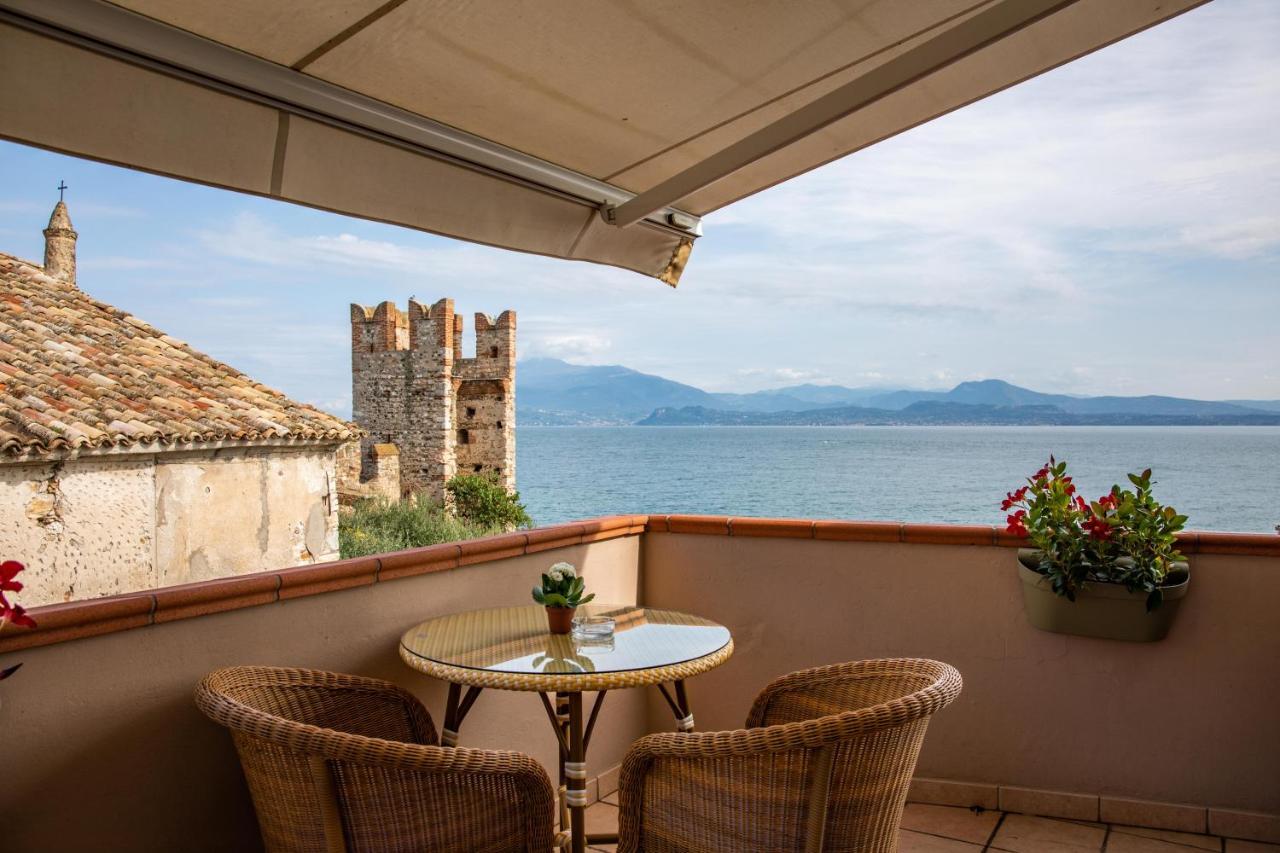 Hotel Degli Oleandri Σιρμιόνε Εξωτερικό φωτογραφία