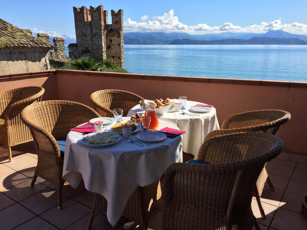 Hotel Degli Oleandri Σιρμιόνε Εξωτερικό φωτογραφία