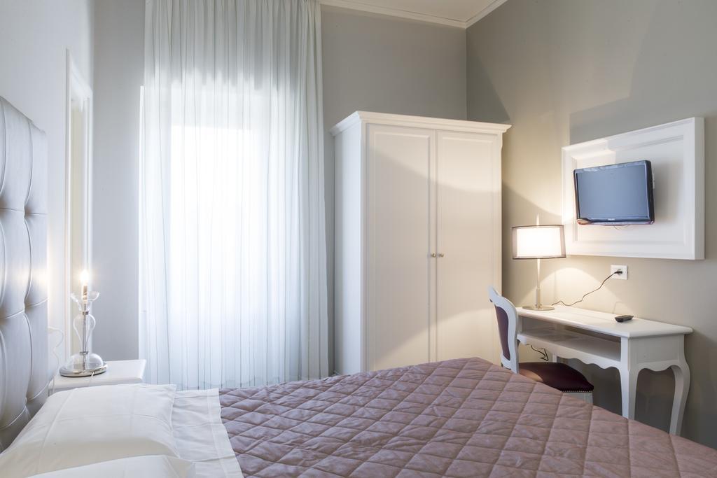 Hotel Degli Oleandri Σιρμιόνε Εξωτερικό φωτογραφία