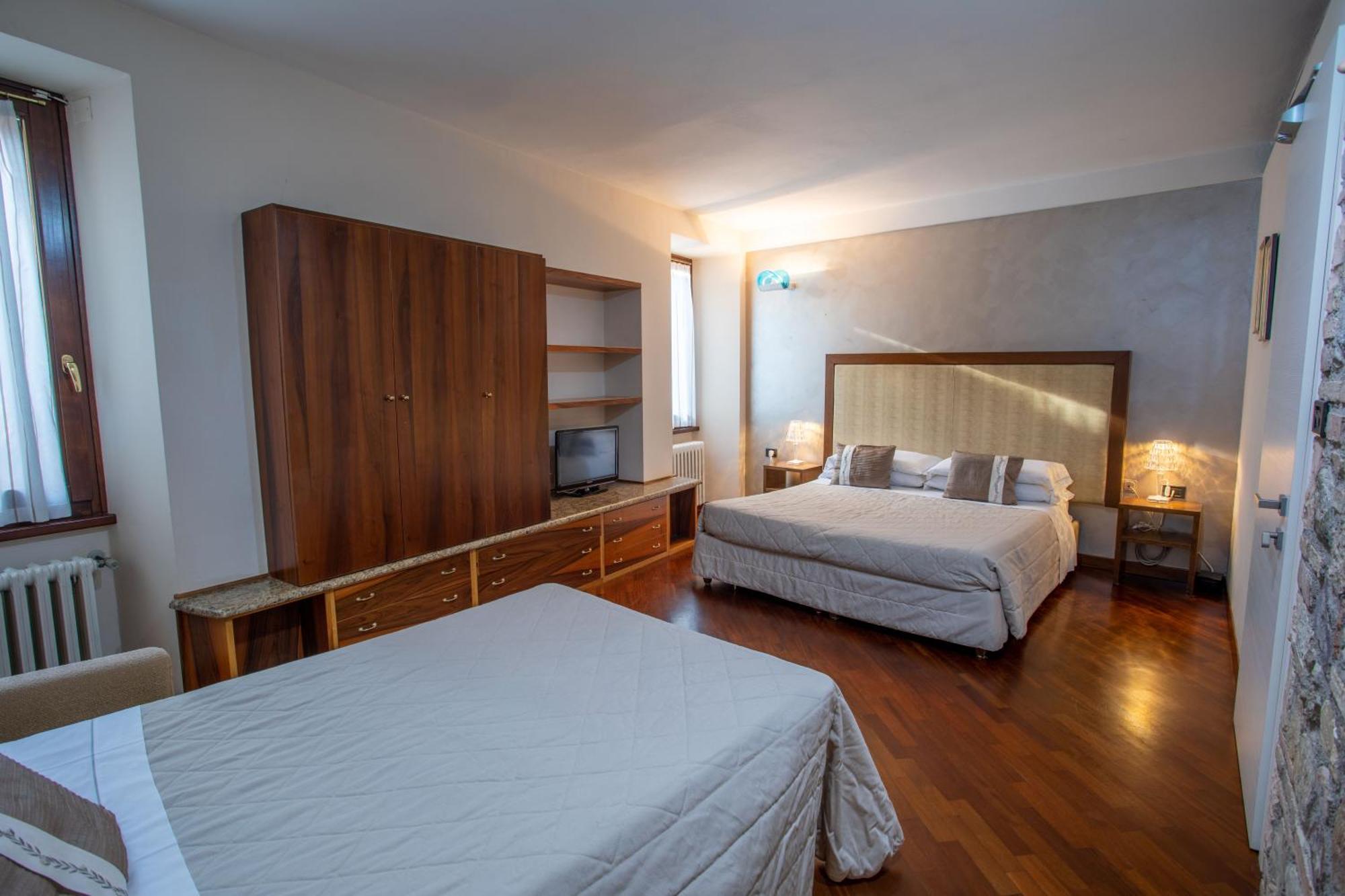Hotel Degli Oleandri Σιρμιόνε Εξωτερικό φωτογραφία