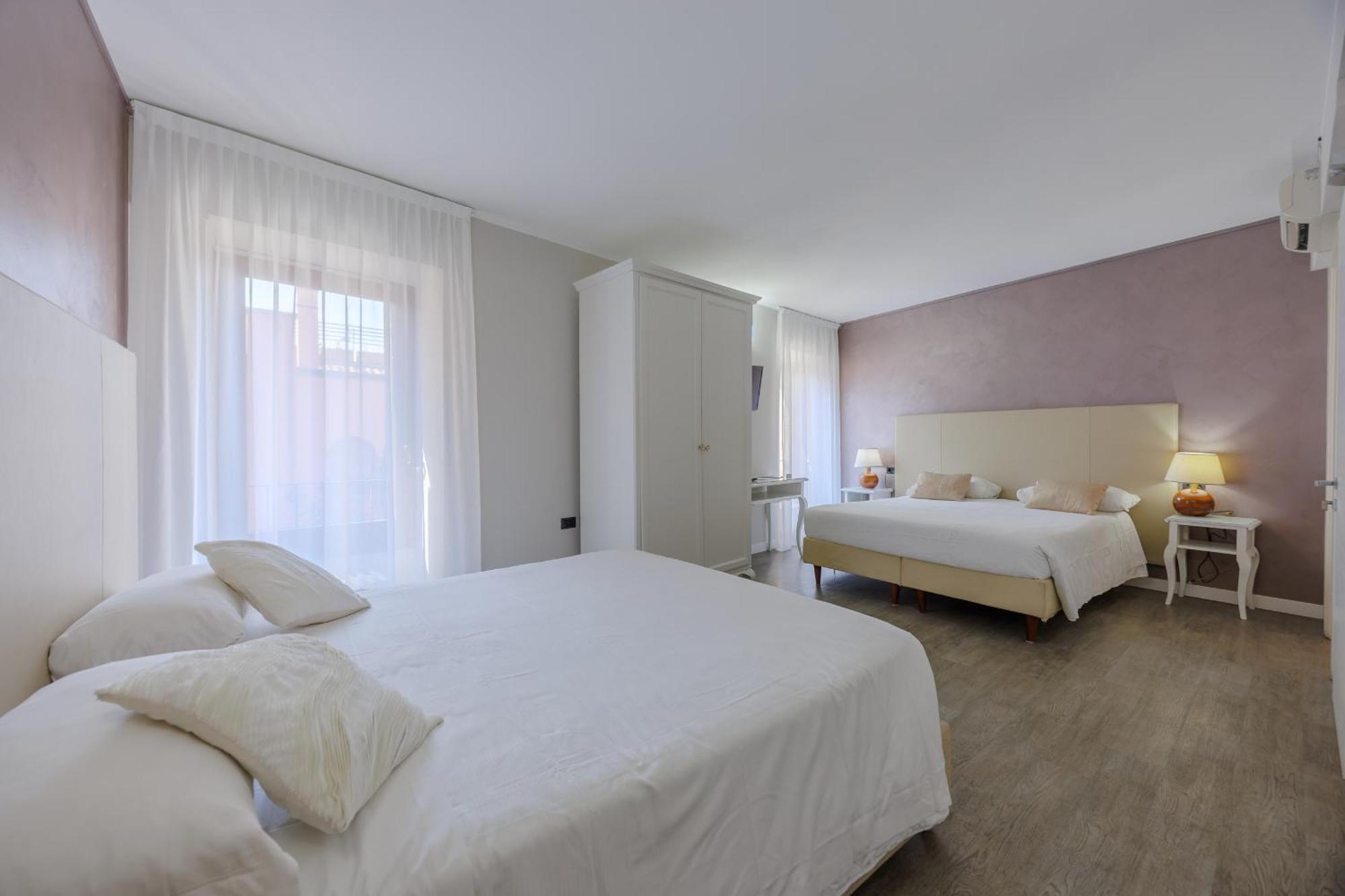 Hotel Degli Oleandri Σιρμιόνε Εξωτερικό φωτογραφία